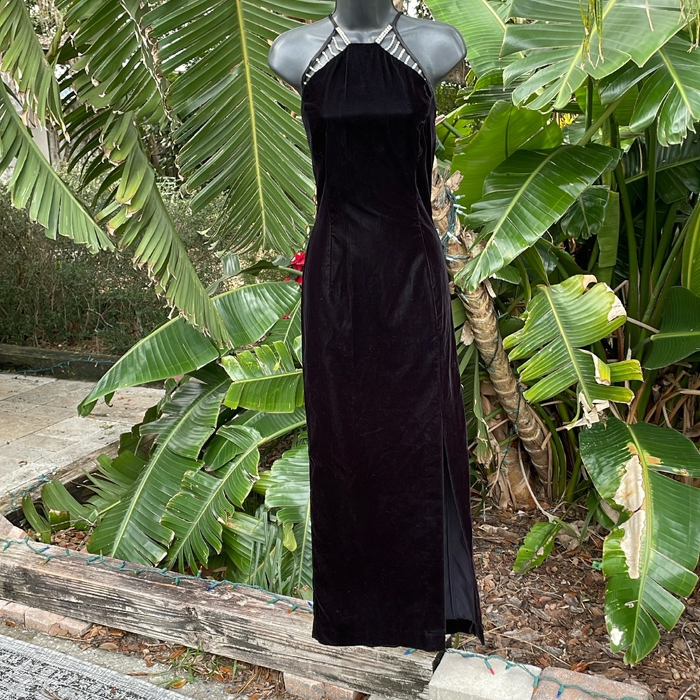 Vintage gunne sax velvet halter look column dress with front slit